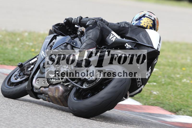 Archiv-2025/10 23.04.2025 Cornu Master School ADR/rot-rouge/63